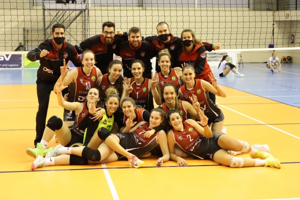 El DSV Club Voleibol Sant Cugat es desfà d'un rival directe i se situa a mitja taula