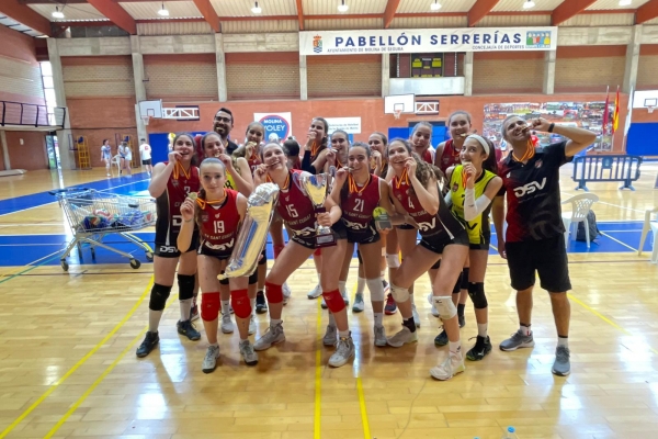 L'equip cadet del DSV Club Voleibol Sant Cugat revalida el Campionat d'Espanya en una temporada on ho ha guanyat tot