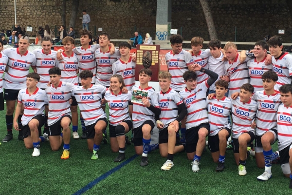 Els equips sub-16 i sub-18 del Club de Rugby Sant Cugat, campions del prestigiós Torneig Melé