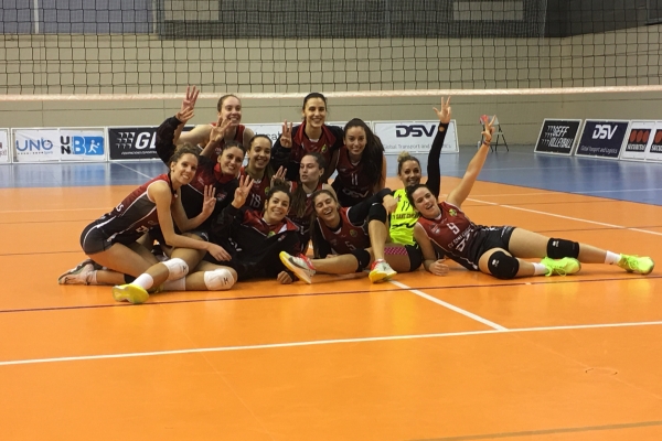 El DSV Club Voleibol Sant Cugat derrota el cuer i ja és a 3 punts del quart