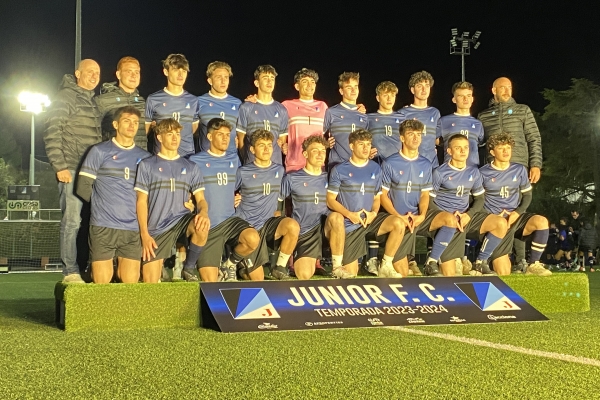 Creix la secció de futbol del Junior FC, que presenta 31 equips i 450 jugadors i jugadores